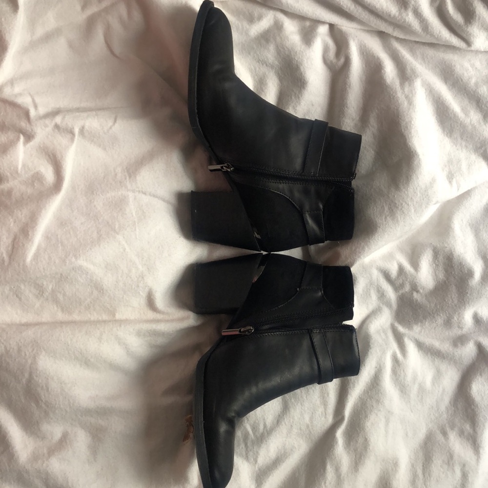 Booties - Picture 4 of 5